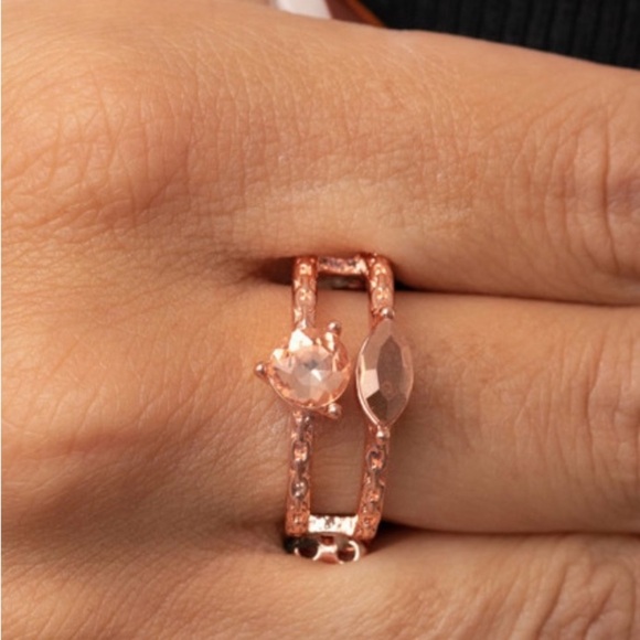Embraceable Elegance - Copper Ring - Picture 1 of 2